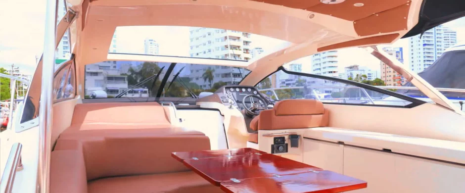 Atlantis 44