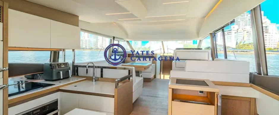 Prestige 520 Flybridge