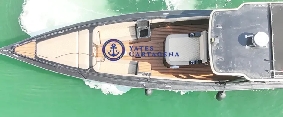 Powerboat FA46 Pies