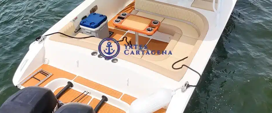 Lancha D34 con baño