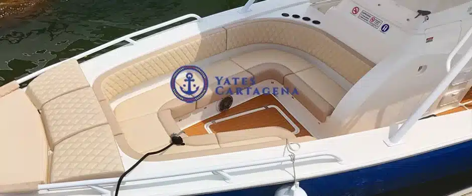 Lancha D34 con baño